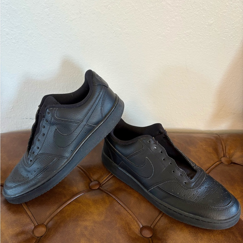 Nike Men's All-Black Leather Sneakers